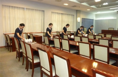 会务服务接待的公关礼仪要求 专业、细致与温度